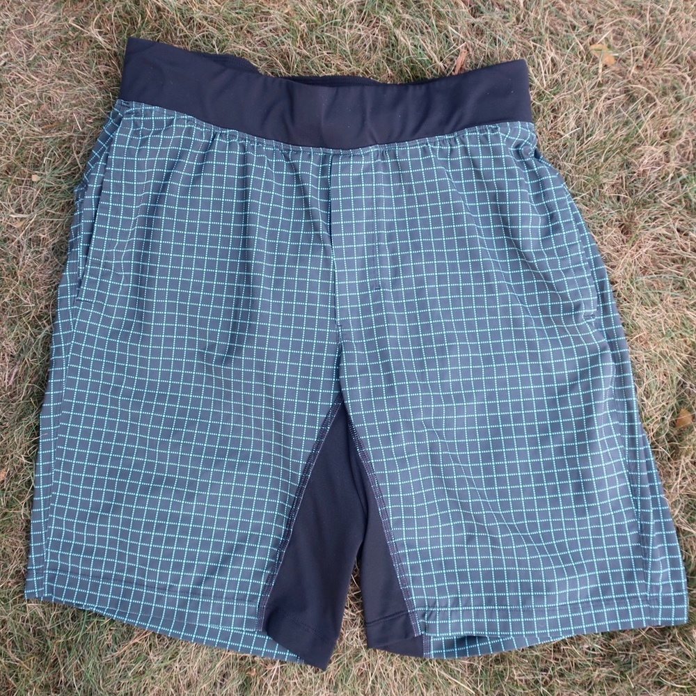 Men’s Lululemon athletic shorts
